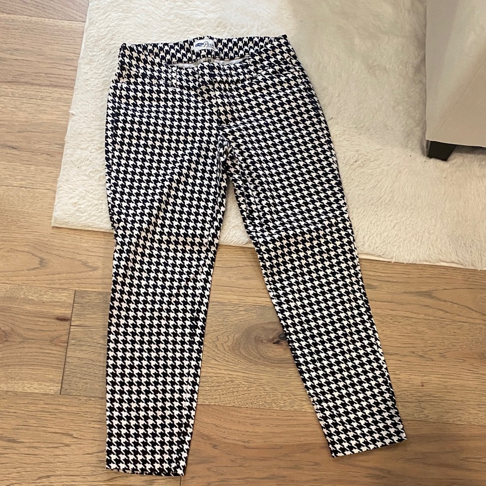 Old Navy Black and White Houndstooth Pixie Pants
